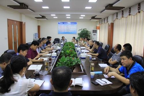 張文彪、郭世一一行蒞臨工程局檢查指導(dǎo)工作并講授專題教育黨課 