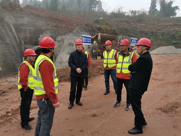 工程局安全檢查組到土地灘等項目開展安全檢查工作