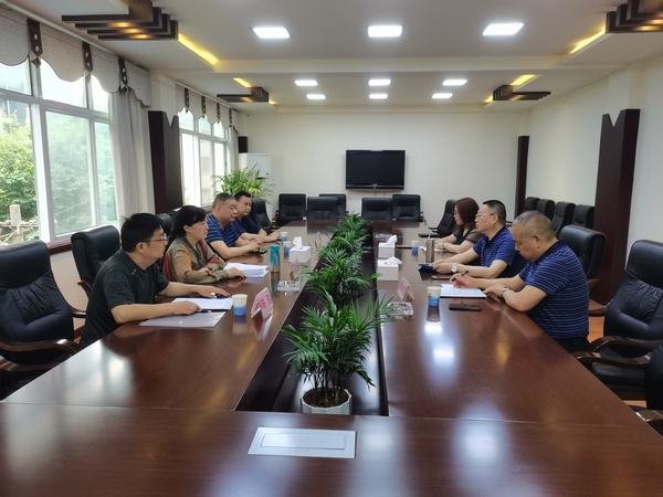 資陽市稅務(wù)局晏華英一行到訪工程局公司 