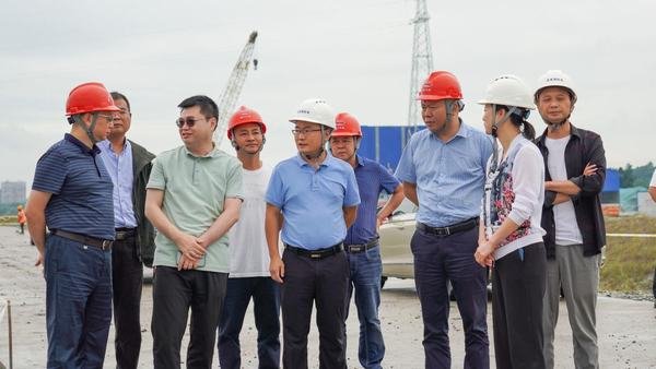 公司董事長代勇拜會樂山立事達實業有限公司總裁葉剛