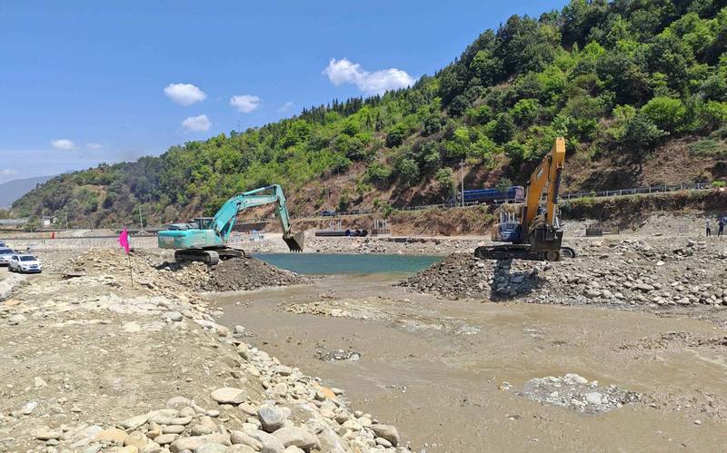 冕寧縣紅旗堰灌區項目二期圍堰成功截流